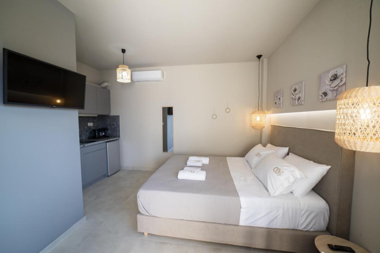 Theros Suites Dhiminio Exterior foto