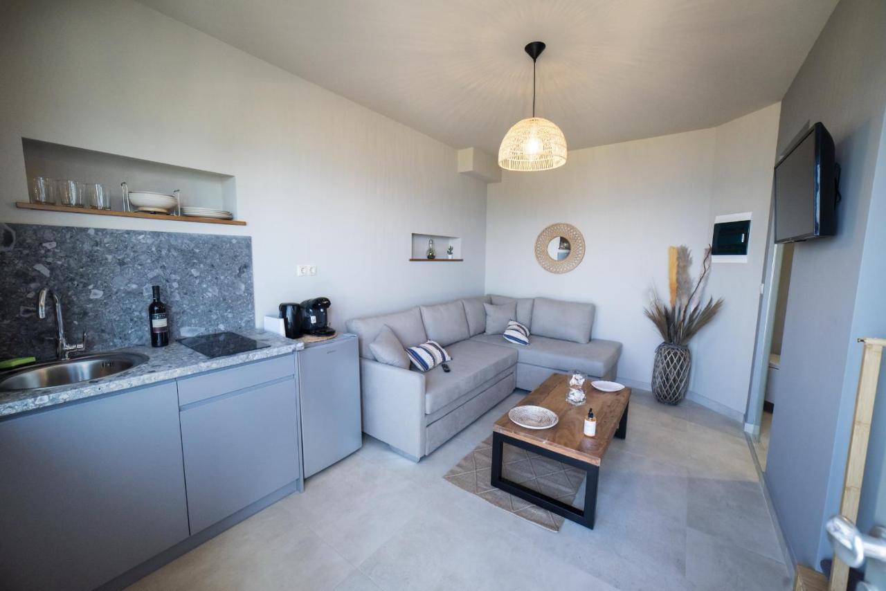 Theros Suites Dhiminio Exterior foto